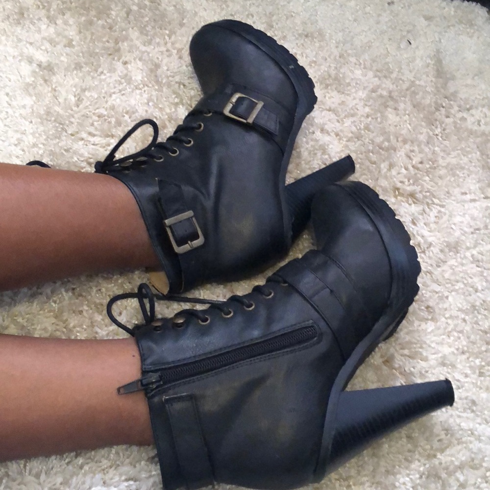Forever 21 black tie up booties